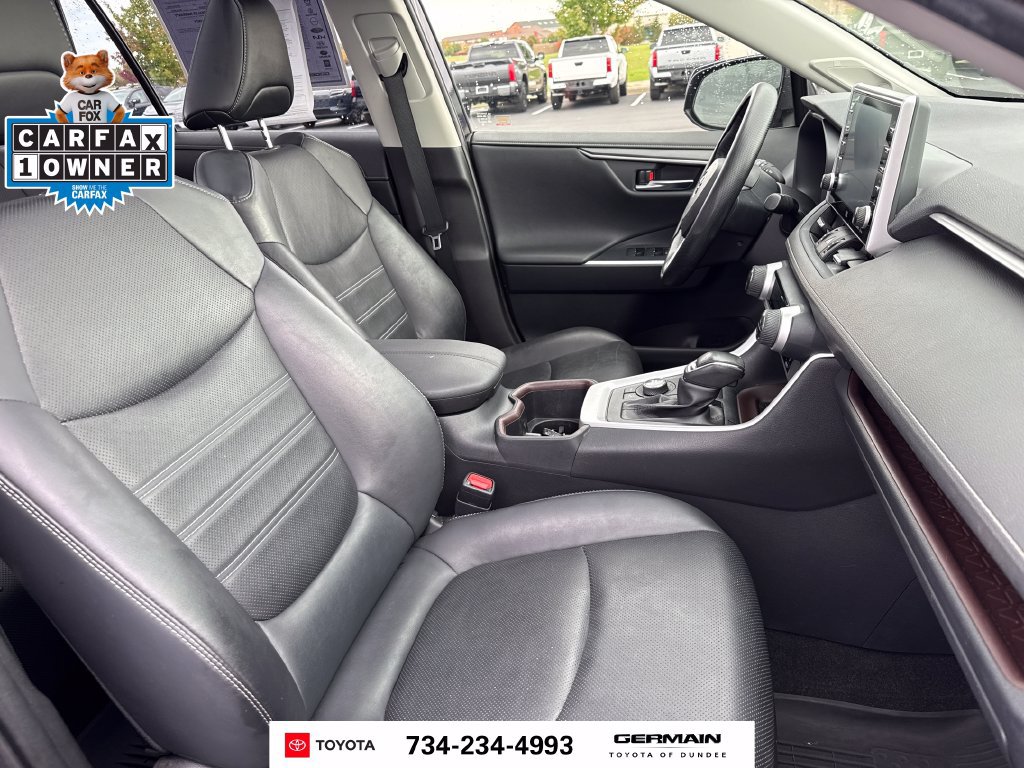 Used 2022 Toyota RAV4 Limited AWD/4WD image 23