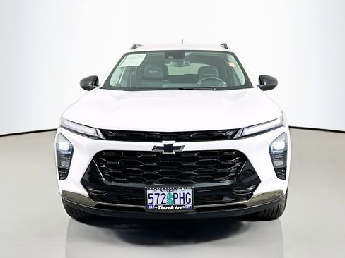 Used 2024 Chevrolet Trax ACTIV w/ Driver Confidence Package image 2