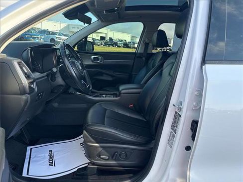 Used 2021 Kia Sorento EX w/ Panoramic Sunroof Package image 14