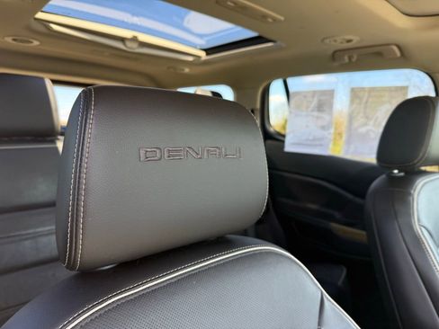 Used 2017 GMC Acadia Denali image 26
