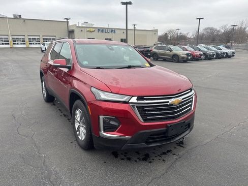 Used 2023 Chevrolet Traverse LT w/ LPO, Floor Liner Package image 4