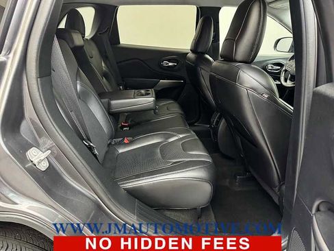 Used 2020 Jeep Cherokee Limited image 17