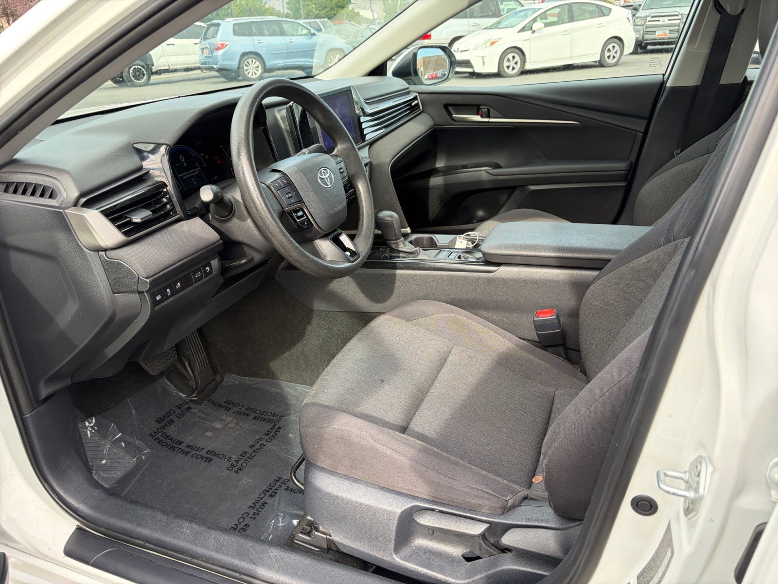 Used 2025 Toyota Camry LE FWD image 10