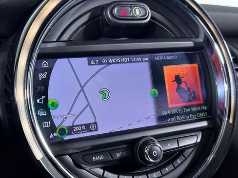 Used 2021 MINI Cooper SE w/ 8.8" Touchscreen Nav Package FWD image 13