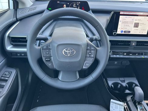 Used 2026 Toyota Prius LE FWD image 14
