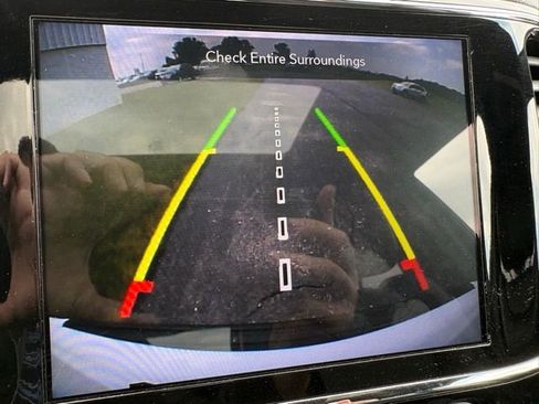 Used 2020 Jeep Grand Cherokee Altitude AWD/4WD image 4