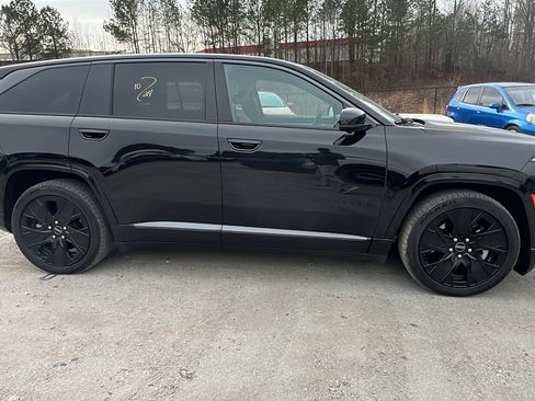 Used 2024 Jeep Wagoneer Launch Edition image 7