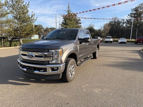 Used 2018 Ford F350 Lariat w/ Chrome Package image 2
