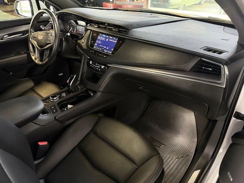 Used 2023 Cadillac XT5 Luxury AWD/4WD image 12