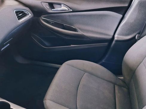 Used 2018 Chevrolet Cruze LT w/ Convenience Package FWD image 25