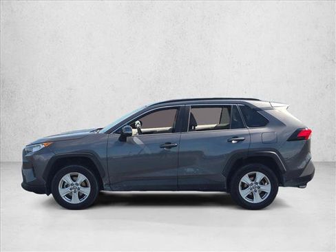 Used 2021 Toyota RAV4 XLE w/ Convenience Package FWD image 8