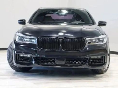 Used 2016 BMW 750i xDrive 750i xDrive image 3