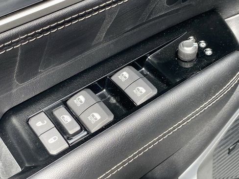 New 2025 Jeep Wagoneer L Base w/ Premium Group I image 16