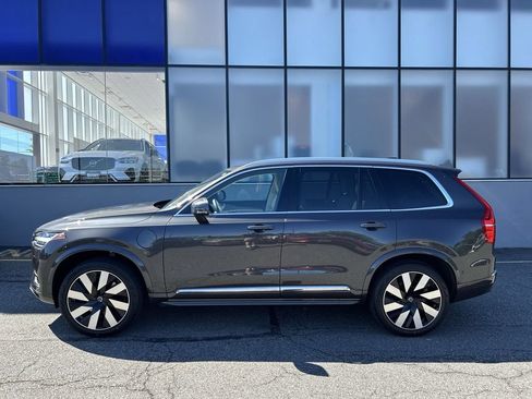 Certified 2025 Volvo XC90 T8 Ultra w/ Protection Package AWD/4WD image 5