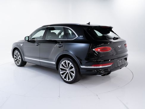 Certified 2021 Bentley Bentayga image 3