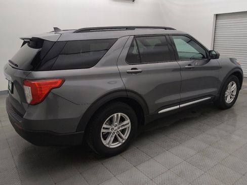 Used 2022 Ford Explorer XLT image 10