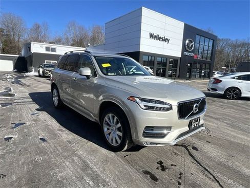 Used 2016 Volvo XC90 T6 Momentum w/ Momentum Plus Package image 2