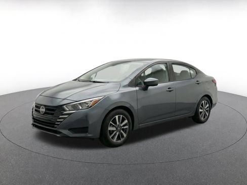 Used 2025 Nissan Versa SV FWD image 3