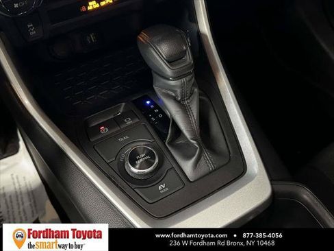Certified 2025 Toyota RAV4 XLE AWD/4WD image 31