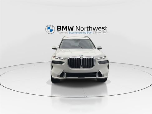 New 2026 BMW X7 xDrive40i w/ Premium Package image 7