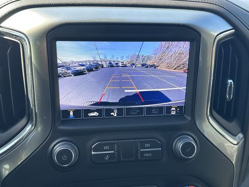 Certified 2022 Chevrolet Silverado 2500 LTZ w/ LTZ Plus Package image 28