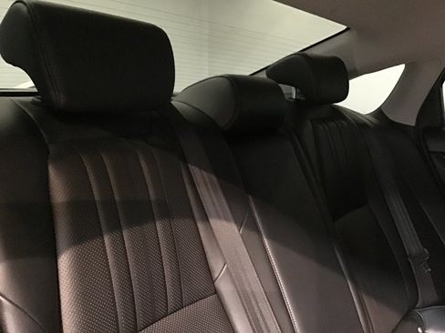 Used 2022 Honda Accord Sport Special Edition image 17
