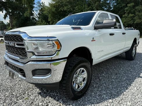 Used 2022 RAM 2500 Tradesman w/ Chrome Appearance Group AWD/4WD image 3