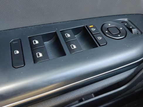 Used 2025 Kia K4 FWD image 27