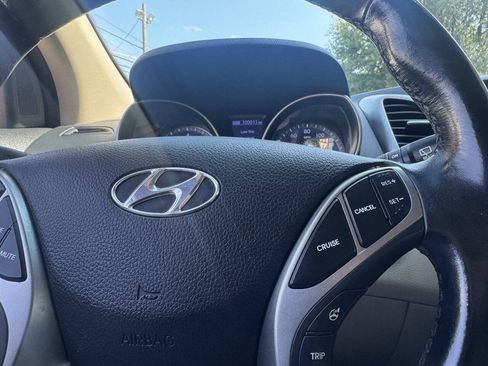Used 2013 Hyundai Elantra GT w/ Touch & Go Pkg FWD image 28