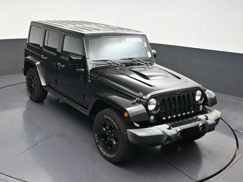 Used 2015 Jeep Wrangler Unlimited Sahara image 21