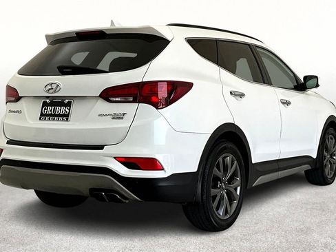 Used 2017 Hyundai Santa Fe Sport image 2