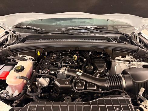 Used 2021 Jeep Grand Cherokee L Laredo RWD image 11