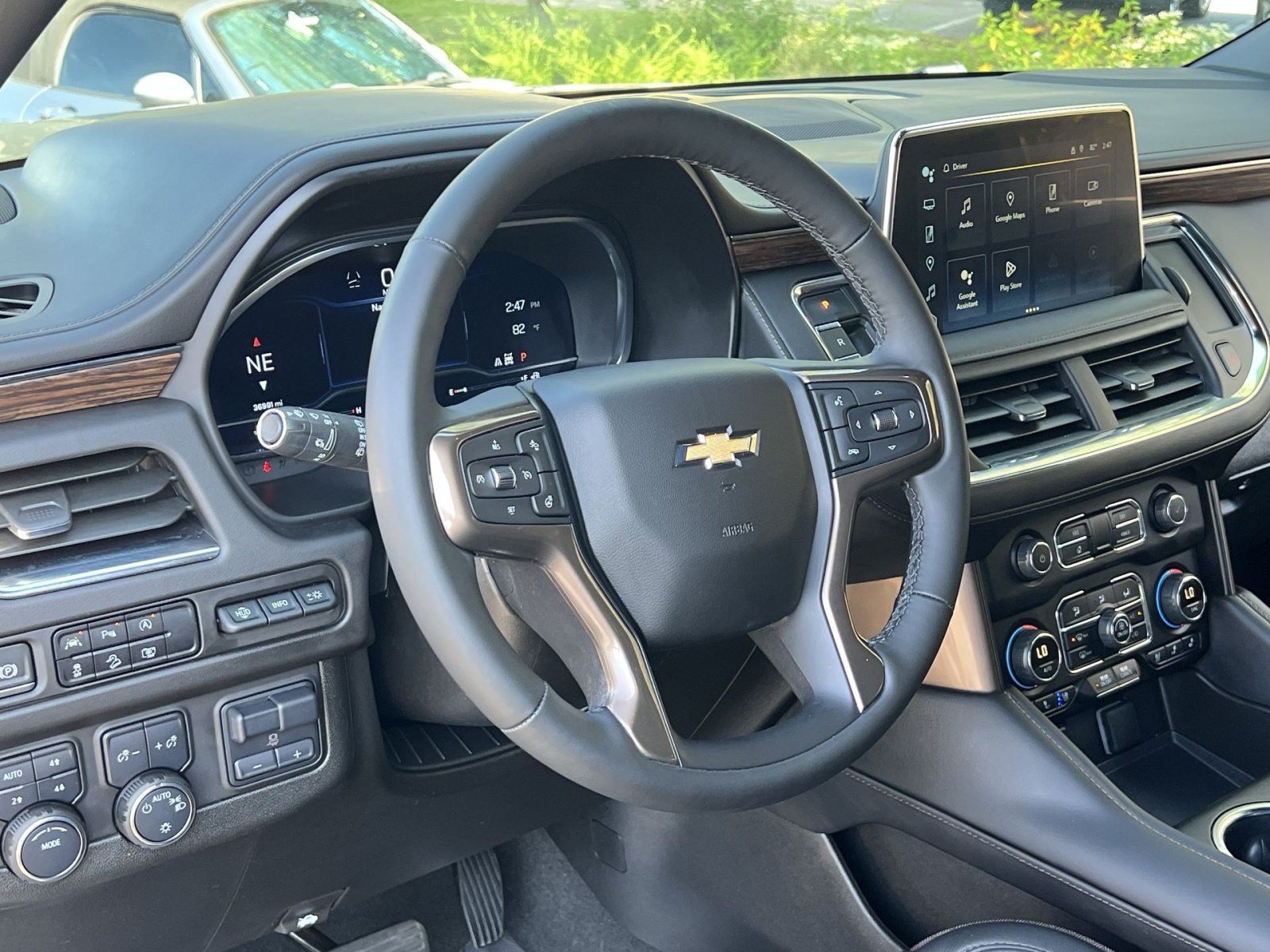 Used 2024 Chevrolet Tahoe High Country w/ Max Trailering Package AWD/4WD image 15