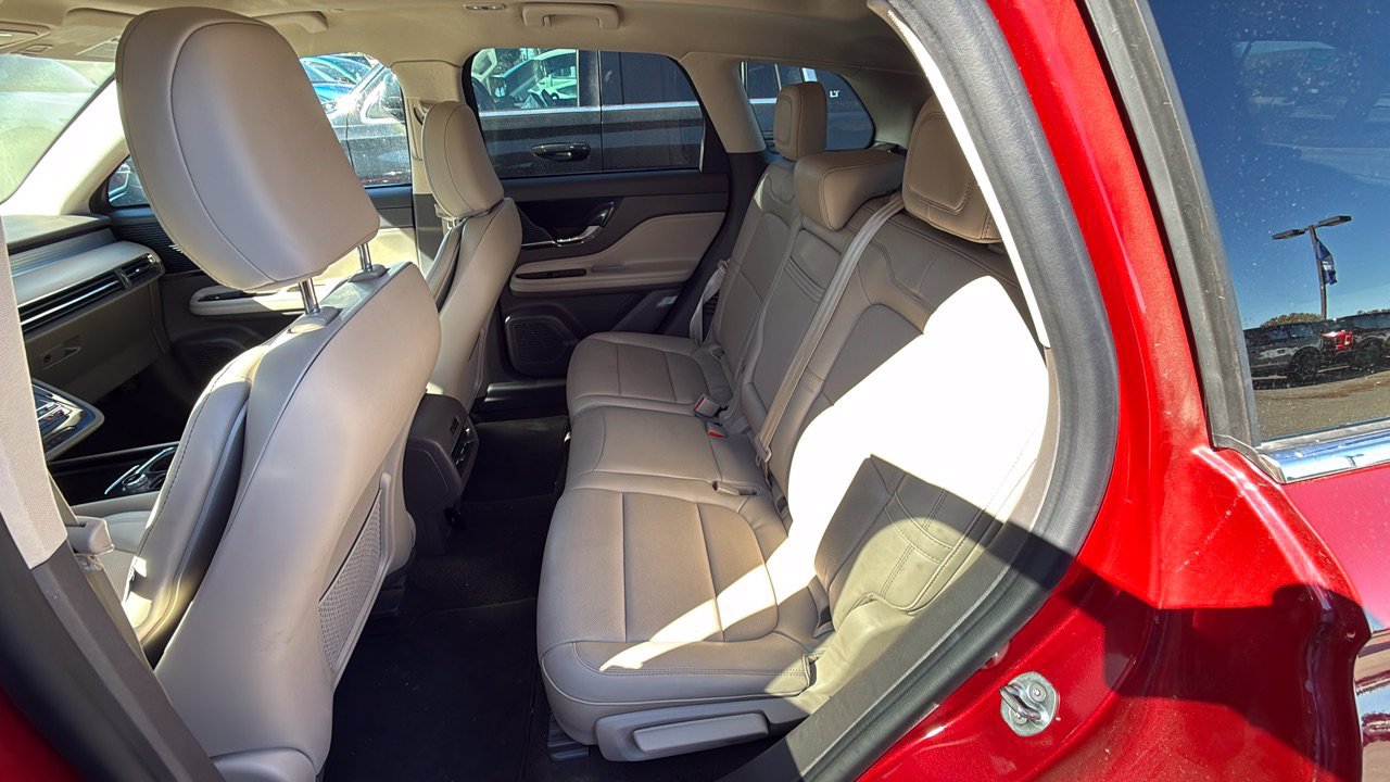 Certified 2022 Lincoln Corsair FWD w/ Premium Package image 3