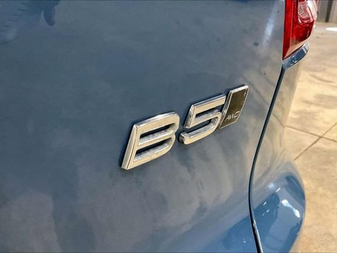 Certified 2023 Volvo XC40 B5 Plus w/ Climate Package AWD/4WD image 24