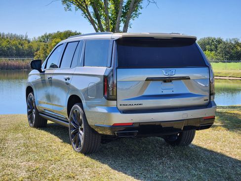 New 2025 Cadillac Escalade Sport Platinum w/ LPO, ONYX Package image 3