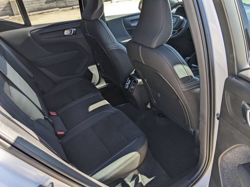 Certified 2023 Volvo XC40 Recharge Ultimate AWD/4WD image 25