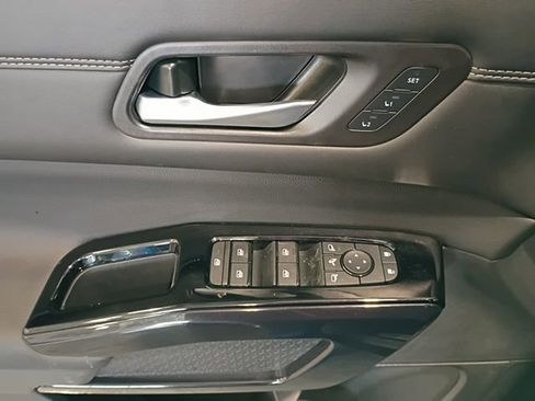 New 2026 Nissan Pathfinder Platinum image 23