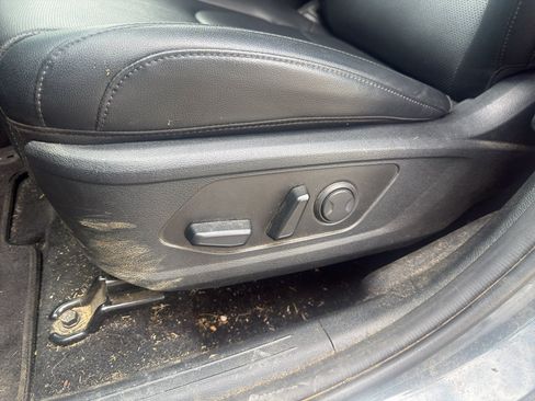 Used 2024 Kia Sportage EX FWD image 11