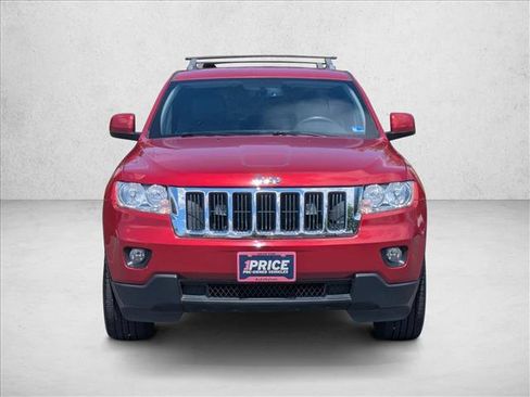 Used 2011 Jeep Grand Cherokee Laredo AWD/4WD image 2