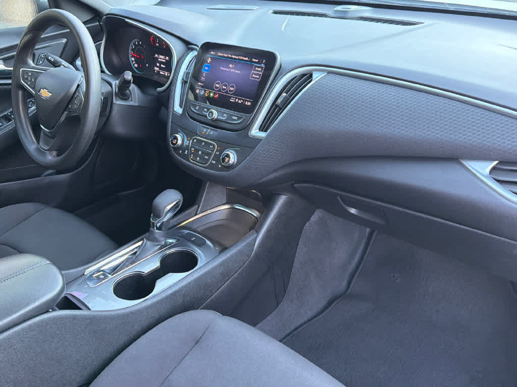 Used 2023 Chevrolet Malibu LT FWD image 14