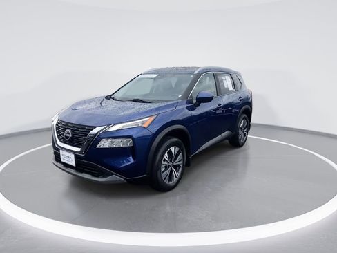 Used 2023 Nissan Rogue SV w/ SV Premium B Package image 4