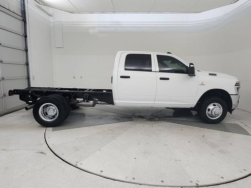 New 2026 RAM 3500 Tradesman w/ Chrome Appearance Group A AWD/4WD image 9