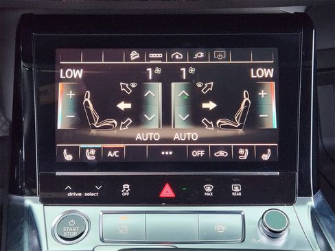 Used 2022 Audi e-tron Premium Plus image 27