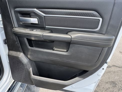 Used 2025 RAM 2500 Big Horn AWD/4WD image 18