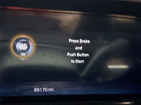 Used 2022 Jeep Grand Wagoneer Series III image 3