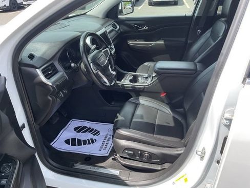 Used 2023 GMC Acadia SLT FWD image 8