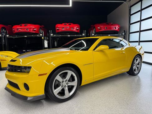 Used 2010 Chevrolet Camaro SS RWD image 4