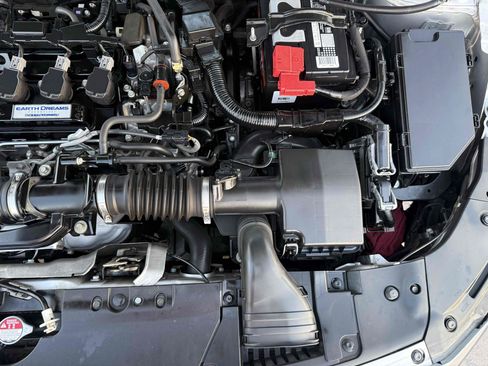 Used 2018 Honda Accord Sport image 27