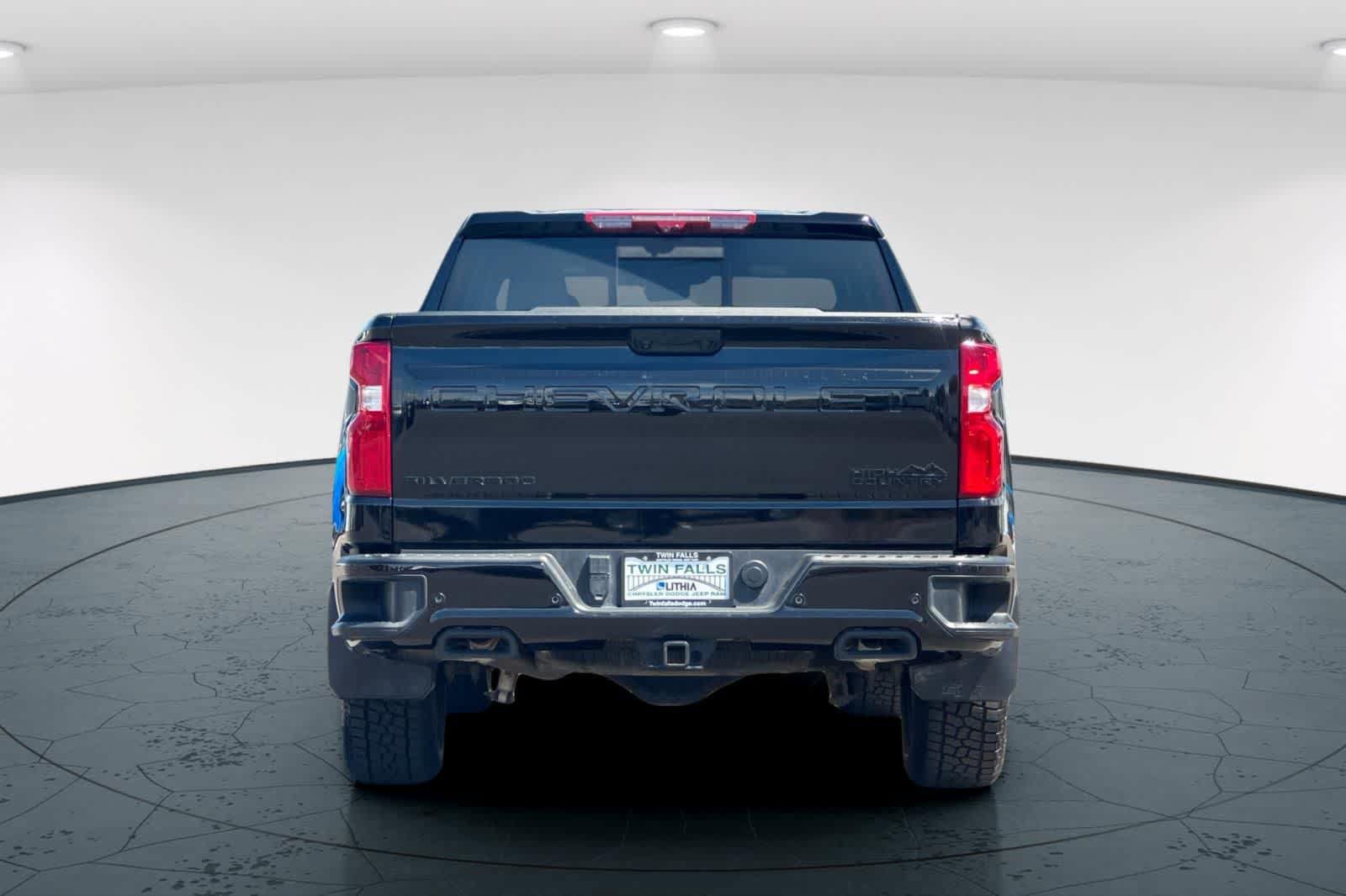 Used 2024 Chevrolet Silverado 1500 High Country w/ Midnight Edition AWD/4WD image 7